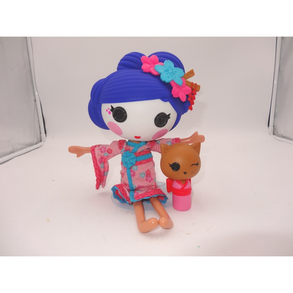 Lalaloopsy Yuki Kimono Doll‎ with Pet Cat with her Hair Accessories 2011 MGA